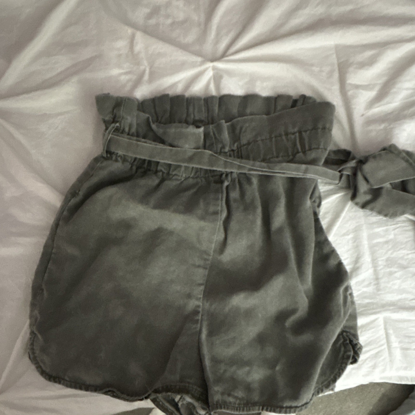 Express Extreme High Rise Paperbag Belted Shorts Gray Women’s Size XS