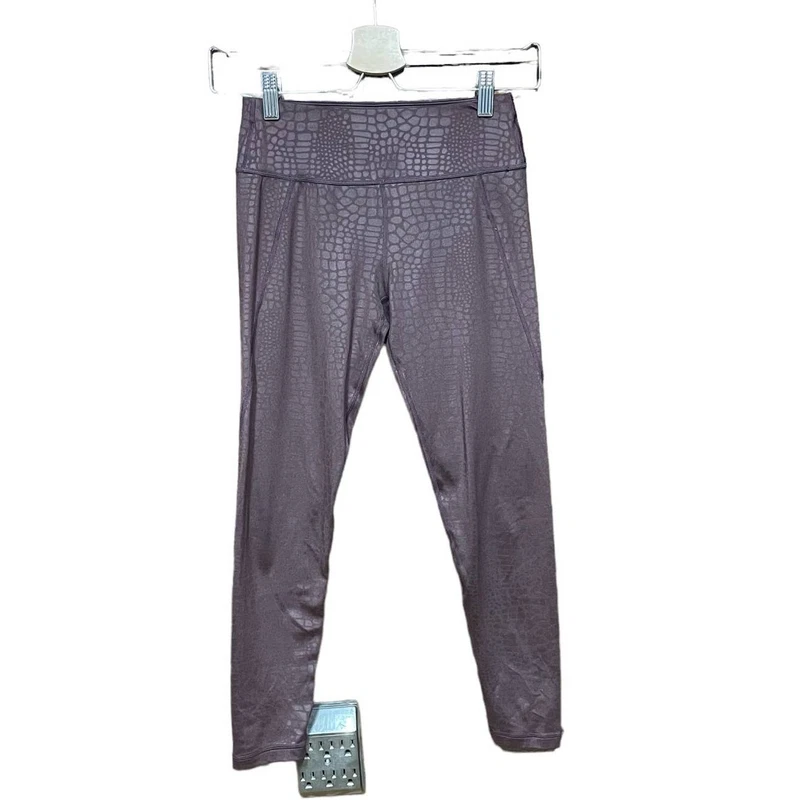 sweaty-betty all day embossed crocodile 7/8 leggings
