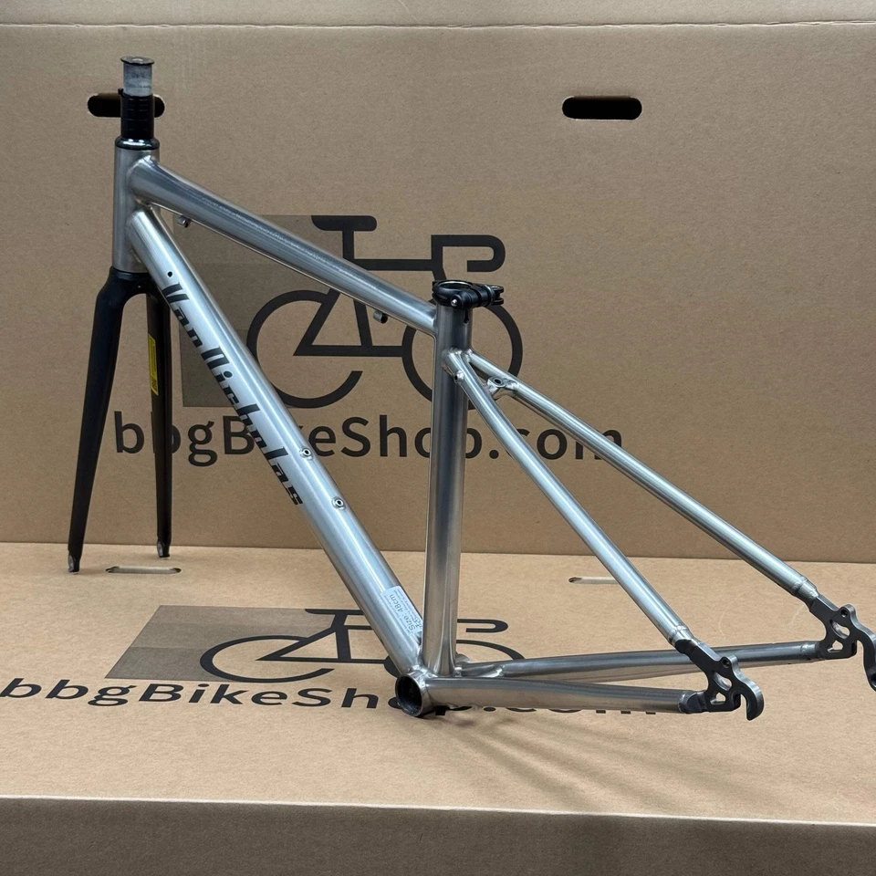 48cm Van Nicholas Titanium Road Frameset with Carbon Fiber Fork - Image 4 of 4