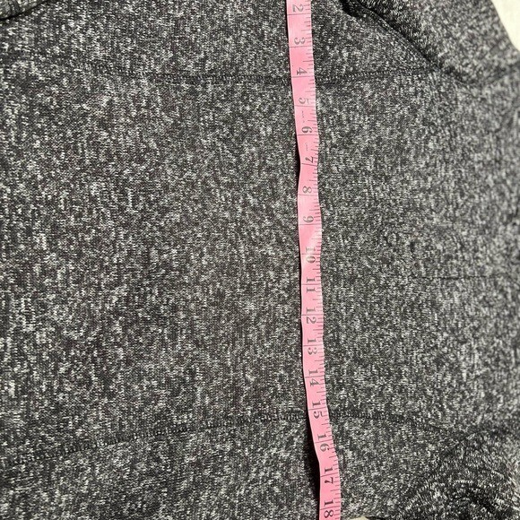 Avalanche pullover size small - image 9