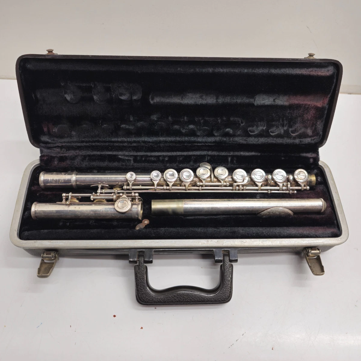 【美品】セルマー フルート BUNDY2 美品】セルマー フルート BUNDY2 Selmer Bundy flute with hard case
