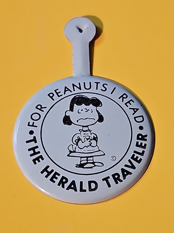"YOU'RE A GOOD MAN CHARLIE BROWN" 1967 Boston Wilbur Theatre Tab Pinback Lucy