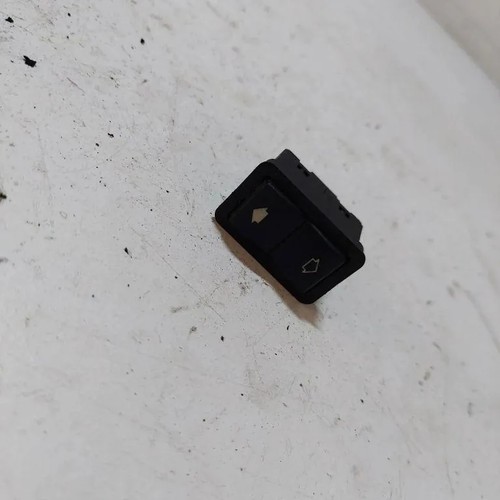 BMW 5 E39 Fensterheber Schalter Vorne links 8368974 2.00 Diesel 100kw 34307461