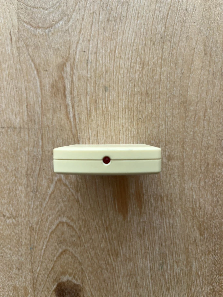 Guitar Hero Receptor Inalámbrico 1 Dongle Modelo 95025, Rojo Octano PS2 PlayStation 2 Foto 3 de 3