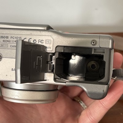 Canon PowerShot G2 4.0MP Digital Camera - Tested + Battery And SD