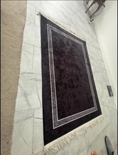 Small Black Rug (1m X 1.5m)