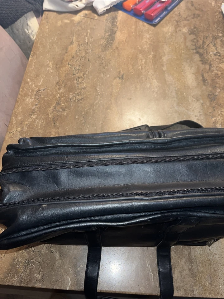 Bolso para portátil US LUGGAGE CUERO VINTAGE. TANTA HABITACIÓN.LAPTOP NUNCA SE ROMPERÁ Foto 2 de 4