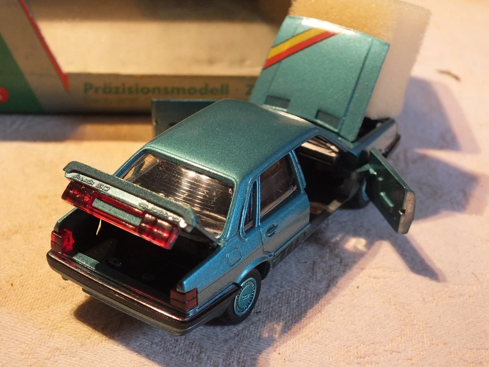 Schabak 1031 Audi 90 Quattro Rallye 1987  nuova/scatola 1/43 - Immagine 4 di 4