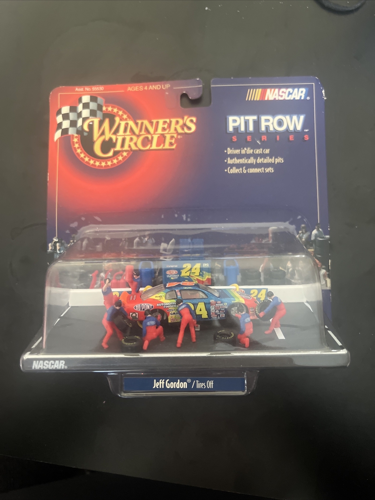 1999 WINNERS CIRCLE 1/64 PIT ROW SERIES 24 Jeff Gordon/Tires Off New