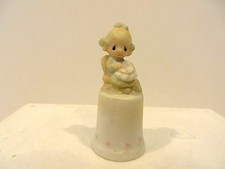 PRECIOUS MOMENTS  MOTHER SEW DEAR  THIMBLE 