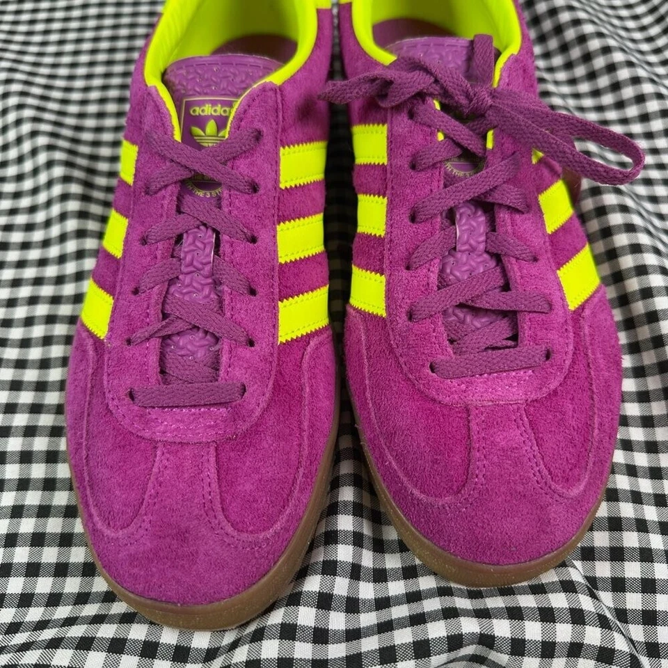 Tênis Adidas Gazelle Indoor Shock roxo fúcsia e amarelo neon tamanho EUA 9 - Imagem 2 de 4
