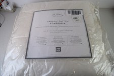 Pottery Barn teen. Twin / XL quilt. Premium organic cotton comforter. White