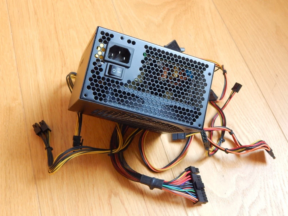 Computer Netzteil Antec VP450P guter Zustand - Bild 3 von 4