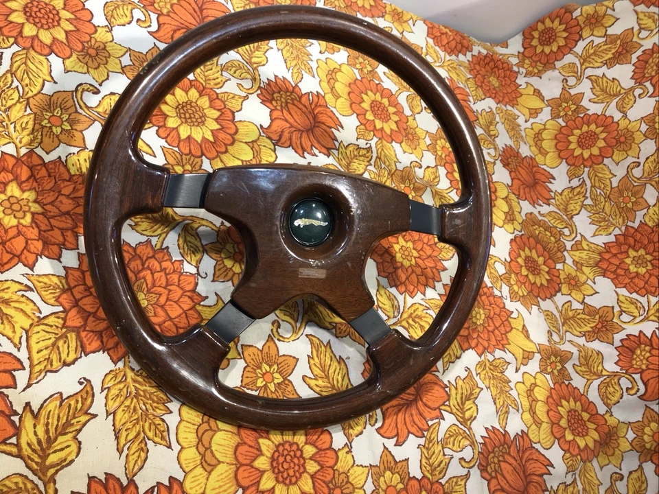 Volante Madera Momo 9-87 Jaguar Buje y emblema Hecho en Italia De Colección OEM Foto 3 de 4