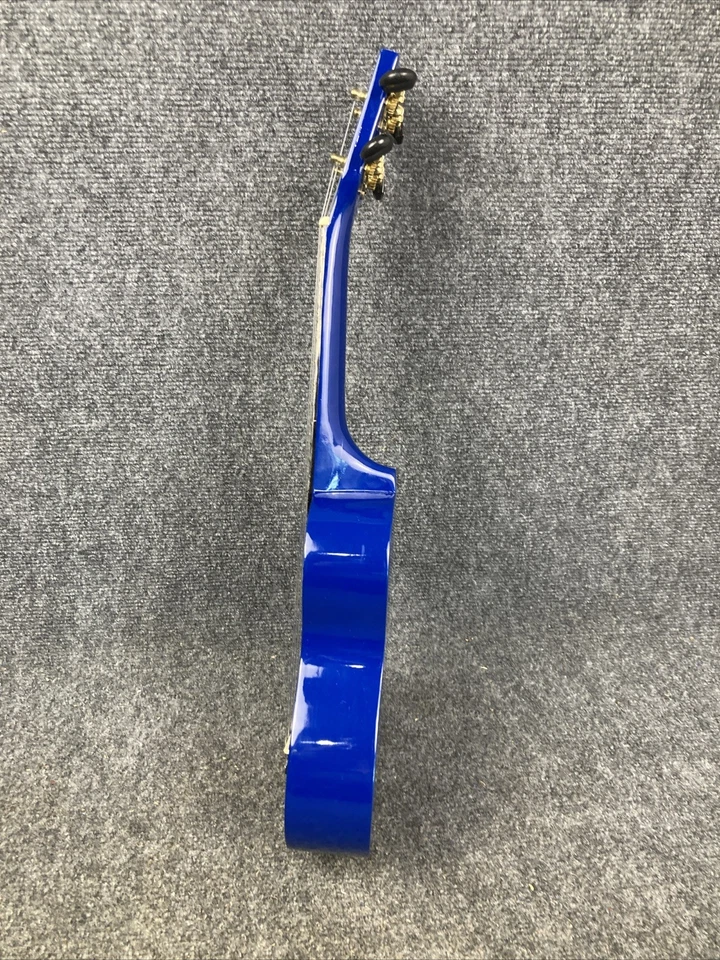 Mahalo Series MR1 Soprano Blue Ukulele w/ Case U-30BU - Image 4 of 4