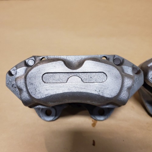 Jaguar XKE E-Type Series 3 V12 Front Brake Caliper 3 Pot Set LH and RH Set - Picture 12 of 18