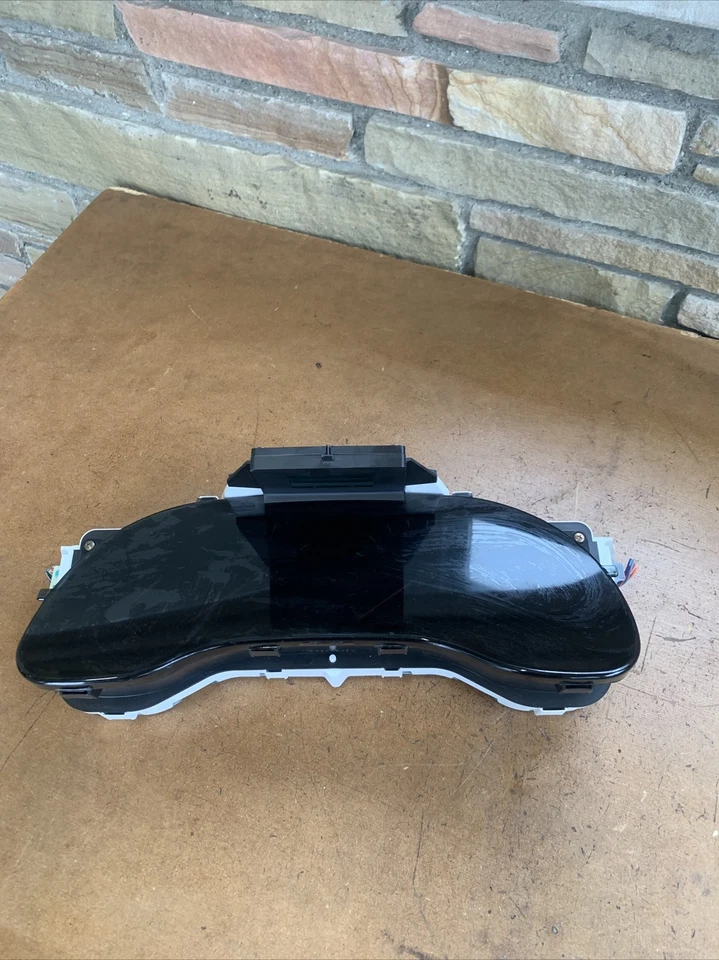 2001-2004 Cadillac DeVille velocímetro cluster fabricante de equipamento original 116K milhas - Imagem 2 de 4