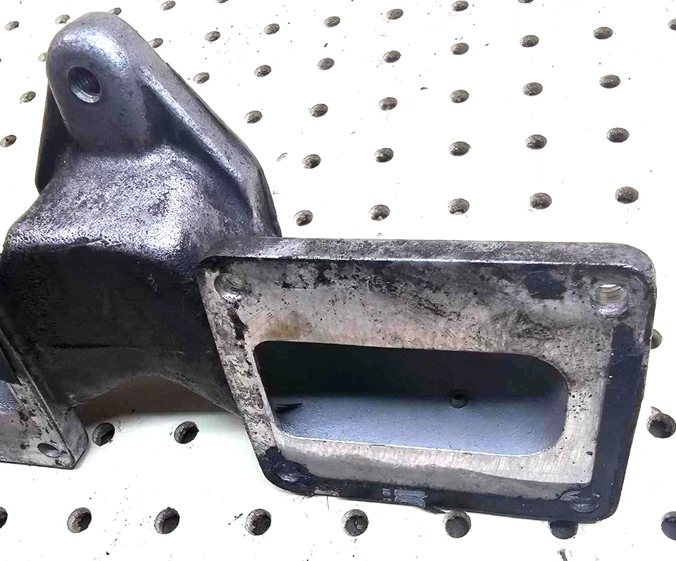 Colector de admisión Yamaha Sr540 1982-1991 OEM 8R6-13565-00-00 Foto 3 de 4