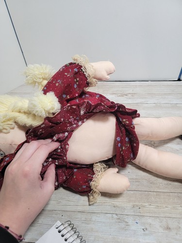 Handmade Vintage Ragdoll Cloth Unmarked Blonde Yarn Hair Blue Eyes Dress Rompers - Picture 11 of 11