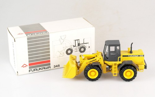 CONRAD 2421 Radlader Furukawa 345, Die-Cast, 1:50, OVP