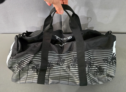 Travis Mathew TravisMathew Island Palm Trees Duffle Bag w/Adjustable Strap - 第 5/10 張圖片