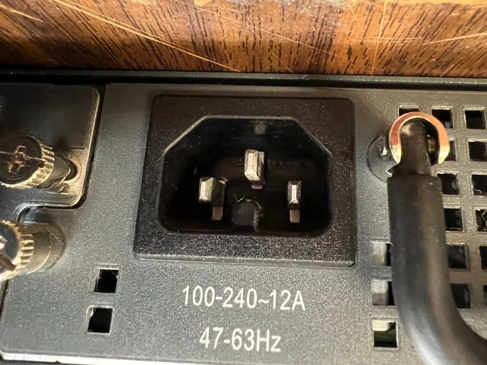 Avaya 4850GTS-PWR+ 48 Port PoE PoE+ SFP+ Layer 3 Managed Switch ERS Nortel 2 PS - Image 3 of 4