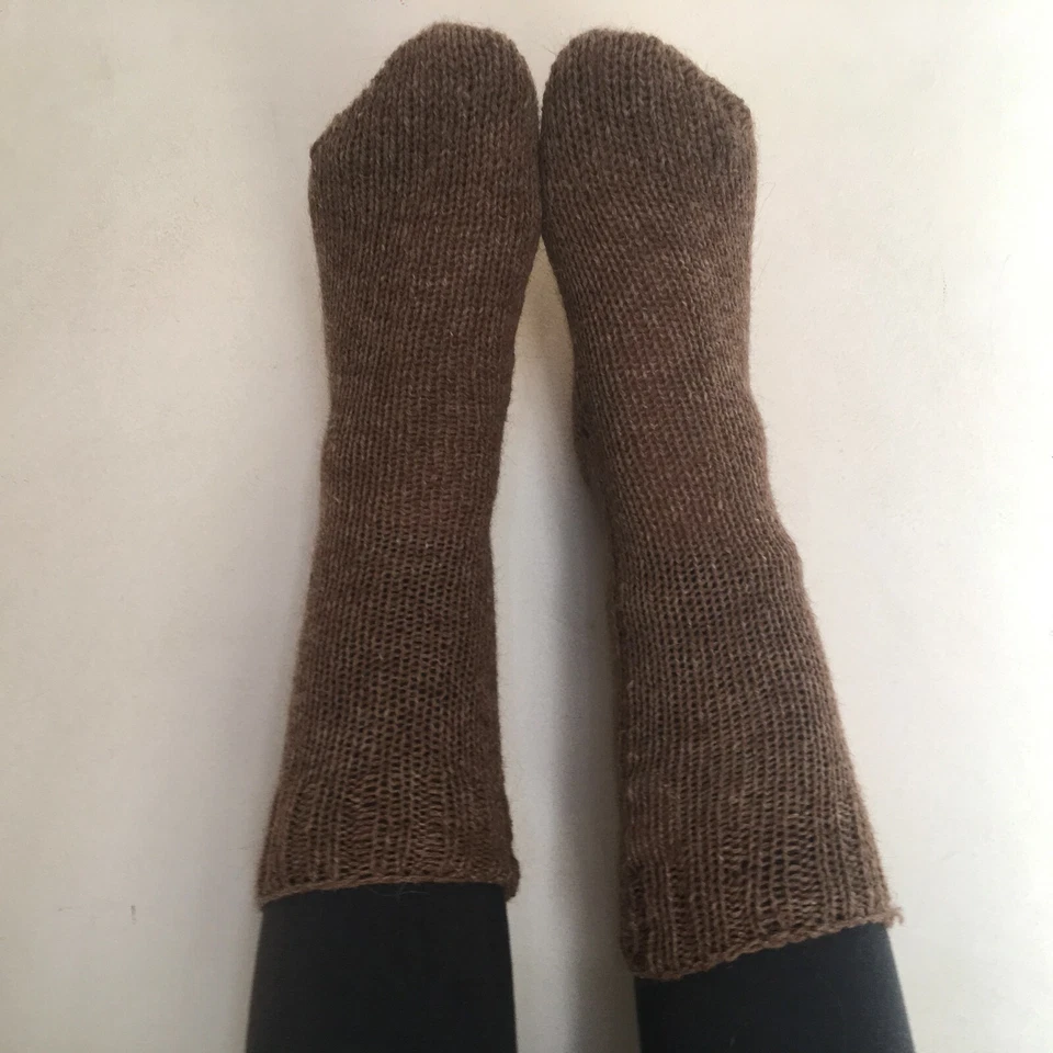 Calcetines de alpaca - Calcetines suaves cálidos tejidos a mano comercio justo unisex gris rosa alpaca Foto 2 de 4