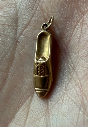 Vintage 375 9kt Gelbgold geschnürter Herrenschuh 70er Jahre traditioneller Anhänger 0,62g