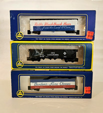 Lot of 3 - AHM HO box cars and hopper