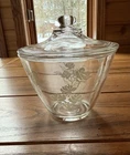 VTG Anchor Hocking Fire King Clear Glass Grease Bowl With Lid - Flower pattern.