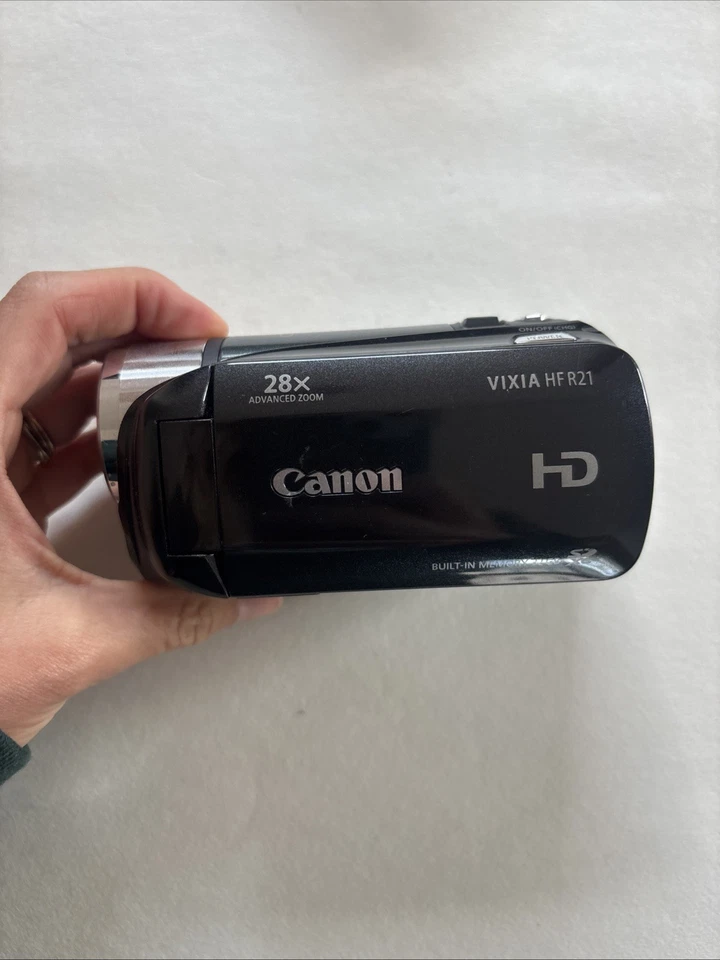 Canon VIXIA HF R21 HD Camcorder (Black) w/ 32GB Internal Storage - Image 2 of 4
