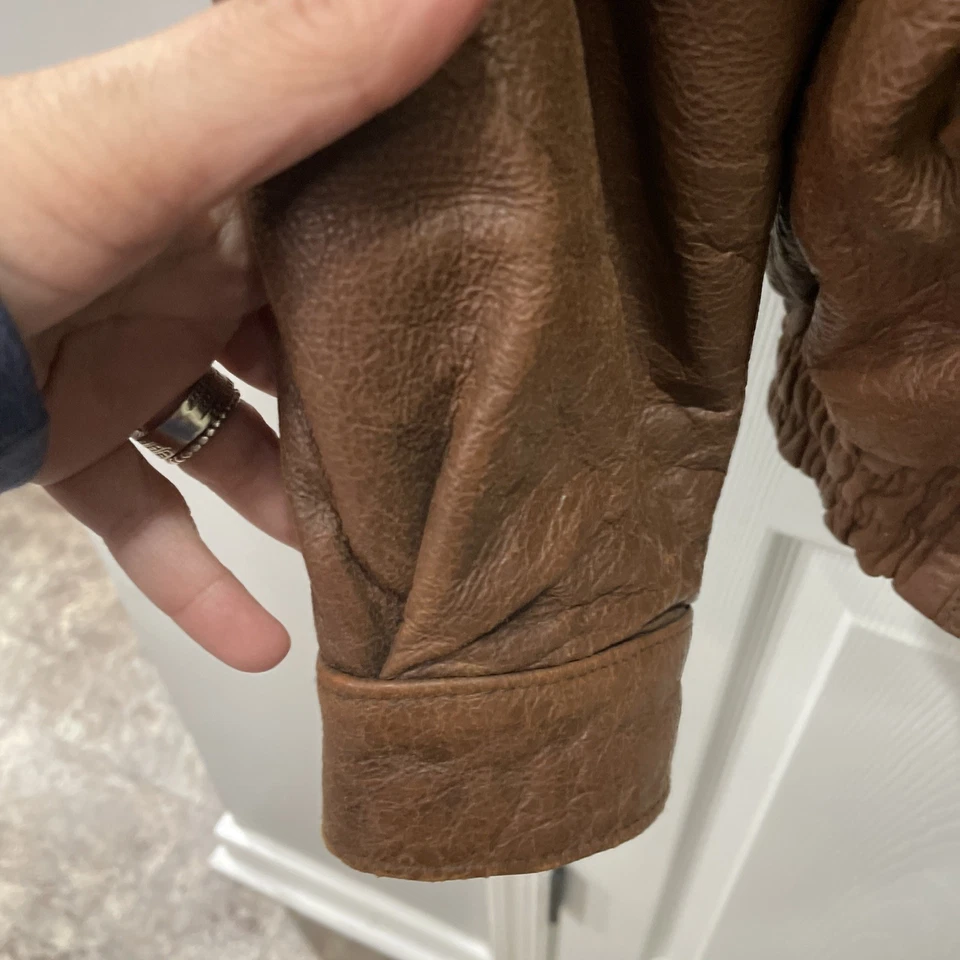 Men’s American Eagle Dark Brown Bomber Leather Jacket Size 44 - Image 3 of 4