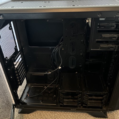 Corsair Graphite Series 760T Full Tower ATX PC Case Gaming w/ Optical Drive - Picture 5 of 6