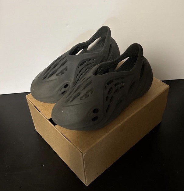 adidas Foam Runner Slip-On Sandal in Gray and Black Amazon.com | adidas Kids Boys Yeezy Foam Rnr Slip On Casual  main image 2