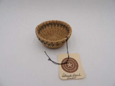 Vintage Boyds Collection Ltd. Investment Collectable Miniature Woven Basket