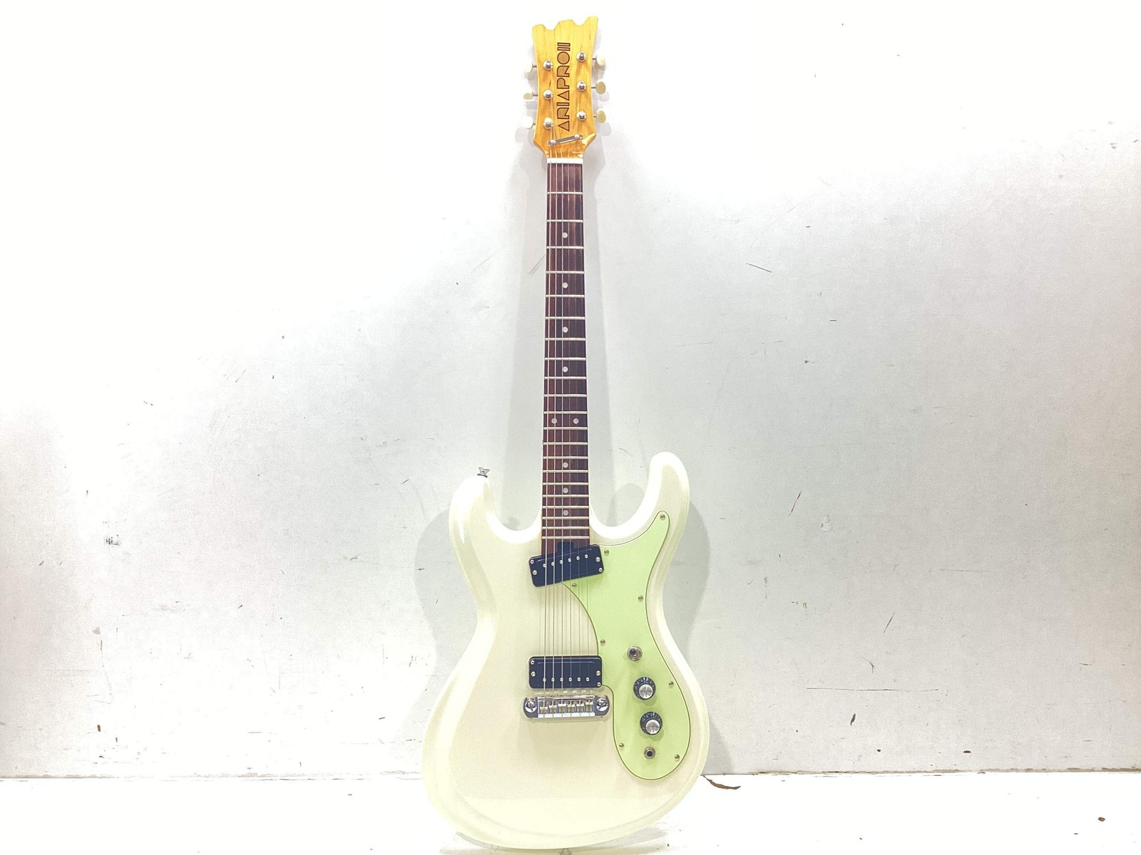 GUITARRA ELECTRICA ARIA PRO II MOSTRITE 19899860