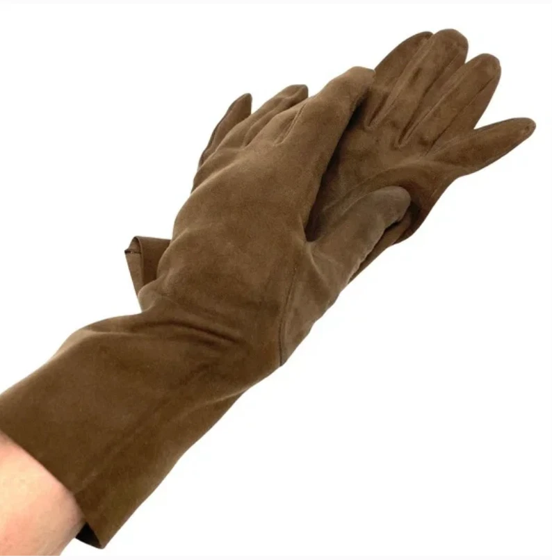 gloves Gazella Italy vintage 6.5 brown suede UN-lined very soft handmade classic
Opens in a new wind