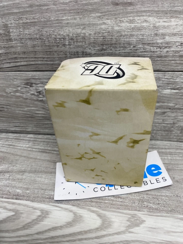 Pieza de ajedrez Eaglemoss "Hush" de DC Comics Batman Series Foto 4 de 4