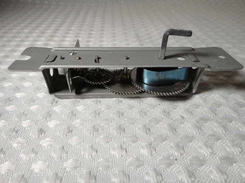 1975 Milton Bradley Numbers Up Board Game Replacement Timer Mechanism Part - Image 3 of 4