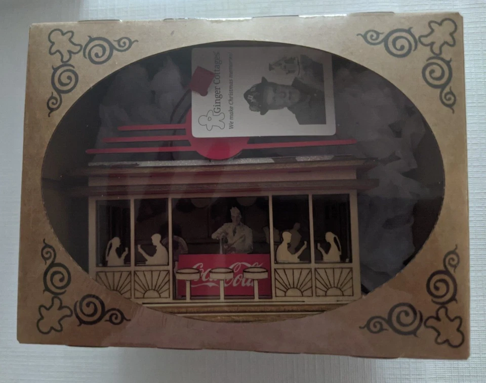 Ginger Cottage 可口可乐苏打水店装饰品 — 第 4/4 张图片