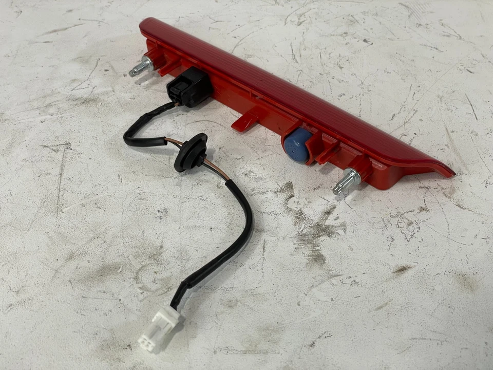 19-20 INFINITI QX50 PUERTA LEVADIZA PUERTA TRASERA MONTAJE ALTO TERCERA LUZ DE FRENO LÁMPARA # 81794 Foto 4 de 4