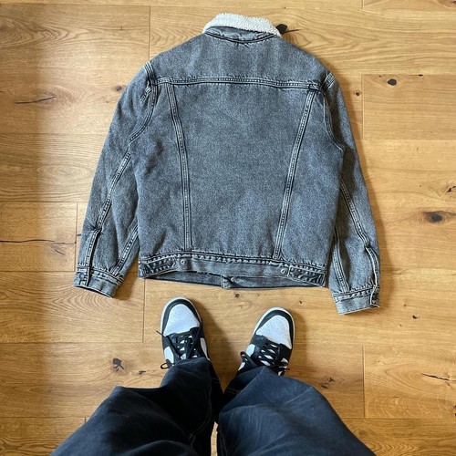 grey Levi's denim jacket with Sherpa lining size small New without tags - Picture 3 of 6
