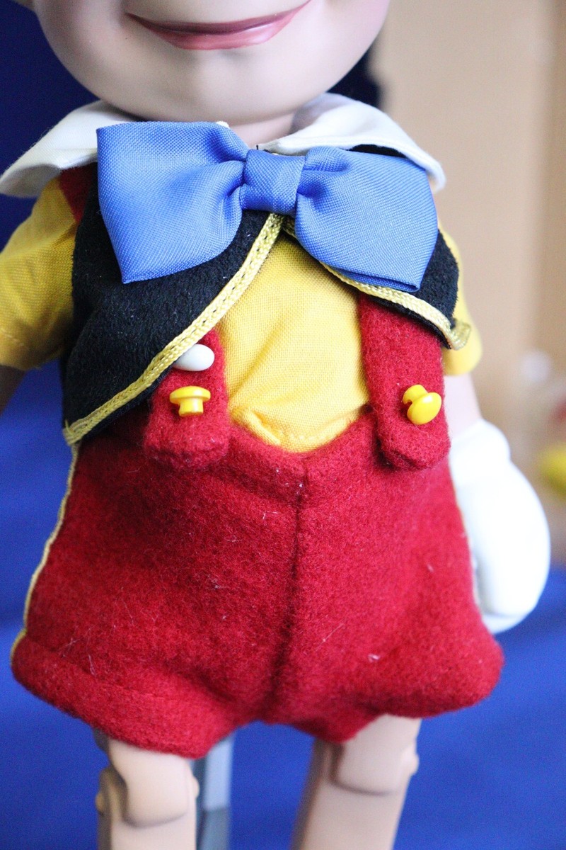 Disney Pinocchio doll 12