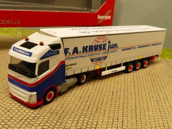 1/87 Herpa Volvo Fh Gl. Lng F.A.Kruse Gardinenplanen-Sattelzug 313407-image