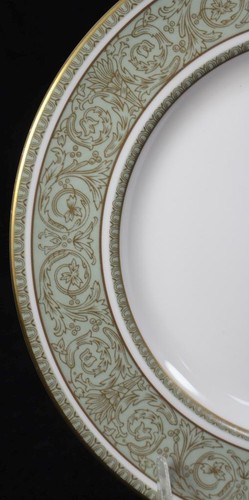 Royal Doulton English Renaissance Set of Four Bread & Butter Plates H-4972 - Picture 2 of 4