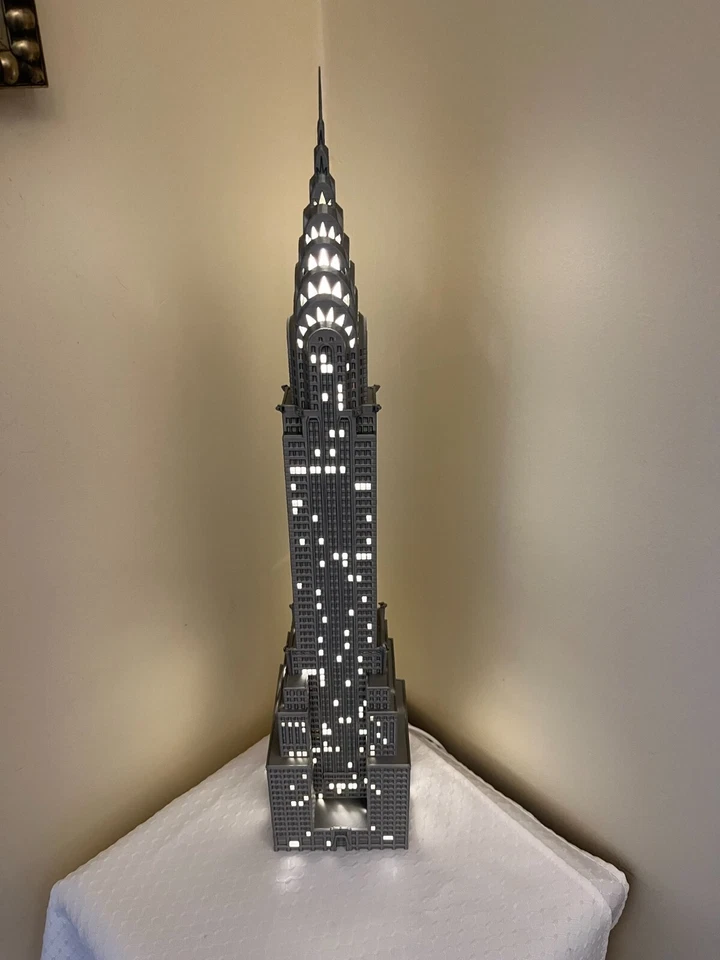 Modelo iluminado edificio Chrysler - impreso en 3D Foto 2 de 4