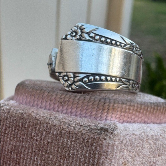 Vintage solid sterling silver SPOON ring!! Amazin… - image 10