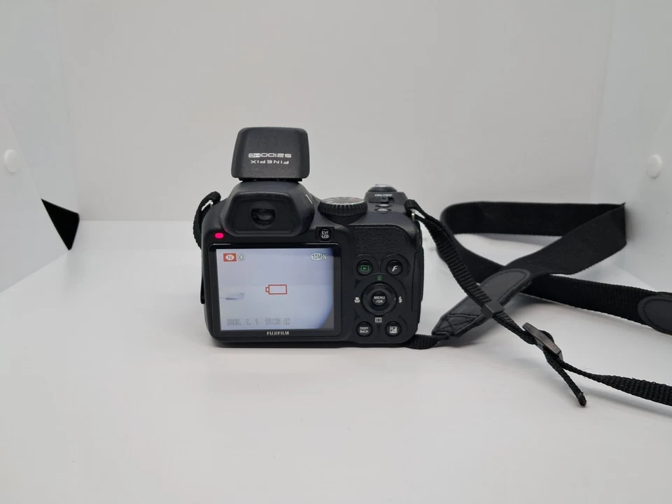 Cámara digital Fujifilm FinePix S Series S2100HD 10,0 MP - negra Foto 2 de 4