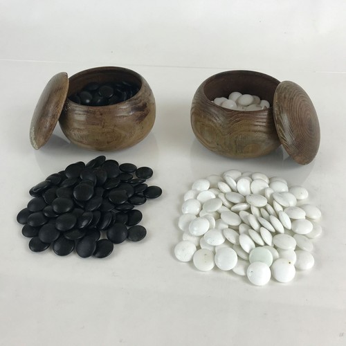 Japanese Go Stone Goishi Game Piece Set Vtg Brown Bowl Black White GO79 ...