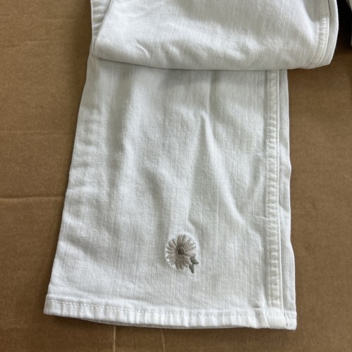 Abercrombie Kids High Rise Wide Leg Jeans White Floral 11/12 - Picture 6 of 7